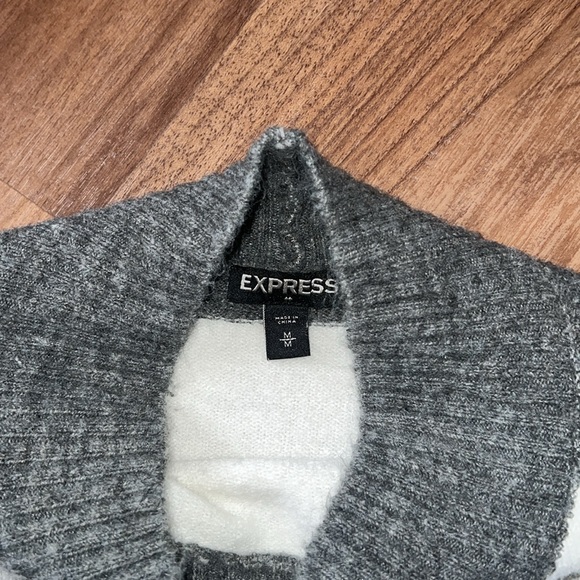 Express Striped Cropped Sweater - Picture 2 of 4